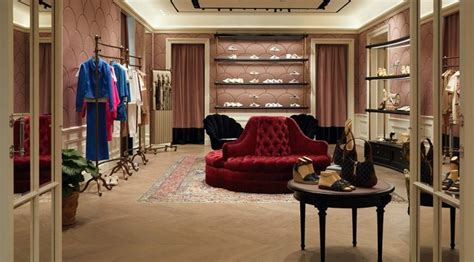 gucci via dei mille|gucci new store naples.